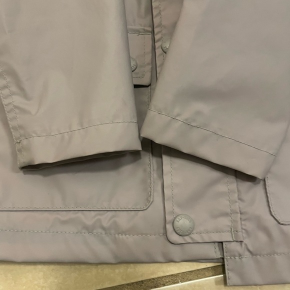 Gap 2years shark rain coat in perfect condition-like new - Picture 13 of 17